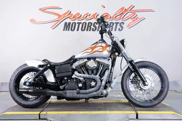 2006 Harley-Davidson Dyna Street Bob Cruiser