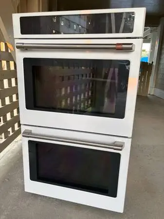 Like New Cafe Series 30 Smart Double Wall Oven (Matte White) – CTD90DP4NW2