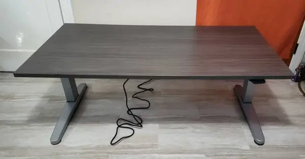 ELECTRIC DESK