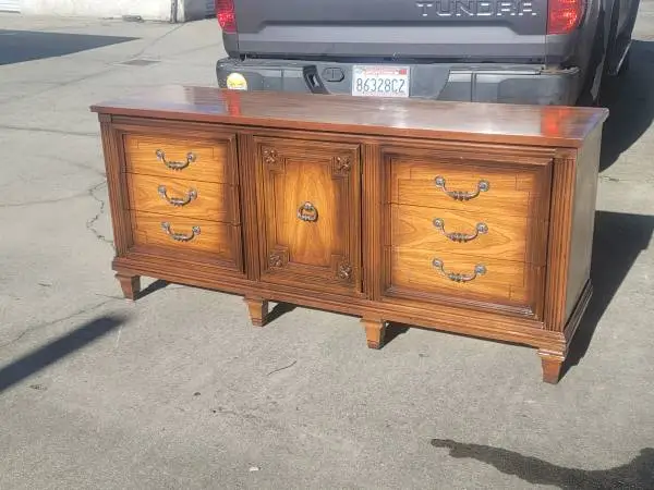 Super solid 9 drawer dresser #0825