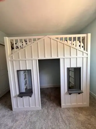 House Loft bed-Twin (Abigail)