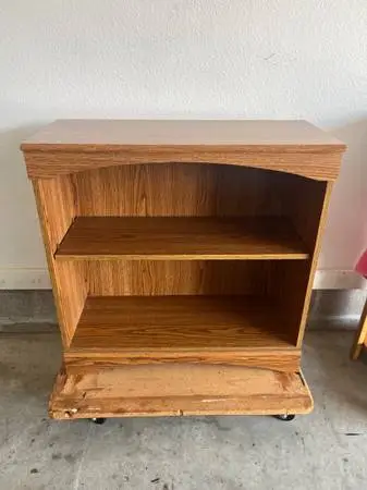 Oak finish bookcase / display case