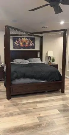 Cal King Bed Set (frame/platform, 2 nightstands, 1 dresser)