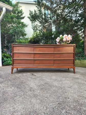 Vintage MCM Walnut Longboy 9 Drawer Dresser by Lane Furniture | Rhythm Collectio