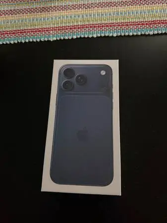 Iphone 17 Pro Max Cosmic Blue