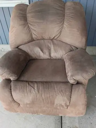 Large recliner