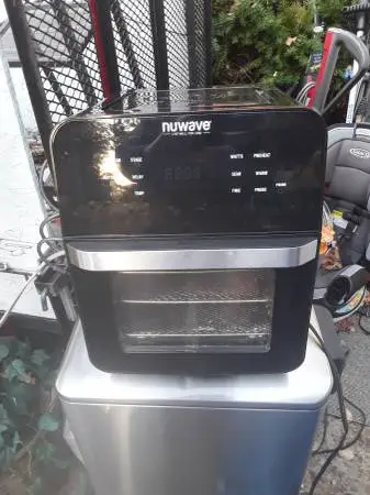 Nuwave 14 quart air fryer and rotisserie