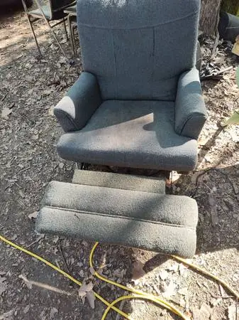 Blue padded recliner works good