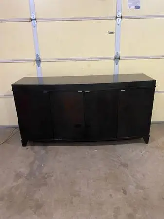 Dresser wood excellent condition