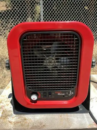 Cadet Hot One 4000 Watt 240 Volts 16.7 Amps Shop Heater