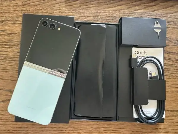 Galaxy Z Flip 5 512GB Unlocked