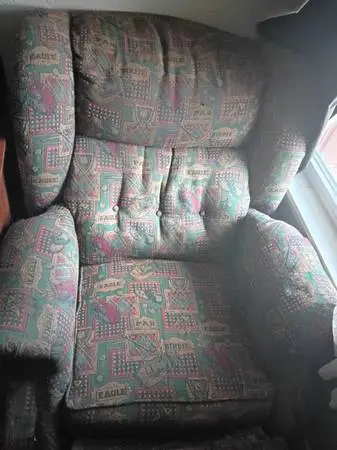 Full size recliner
