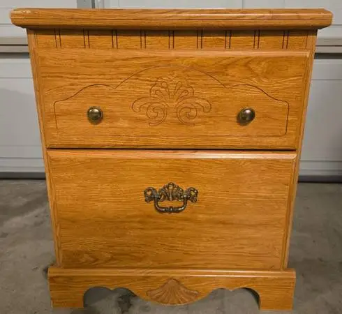 VINTAGE - Solid Wood 2-Drawer Nightstand