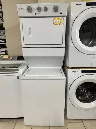 Whirlpool 27 Top-load Stackable washer & Gas dryer LIKE NEW WARRANTY!
