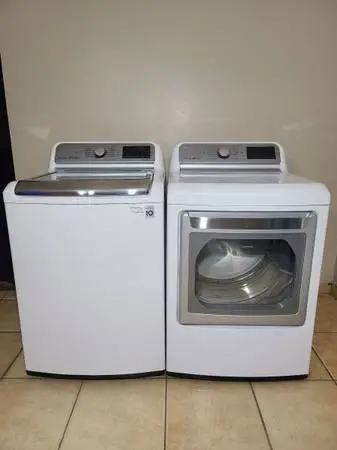 Large Capacity LG Washer And Electric Dryer Free deliver and install 6 Month War