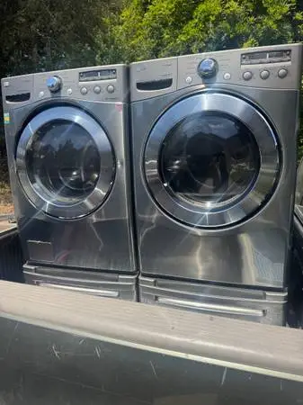 LG tue steam washer and electric dryer set