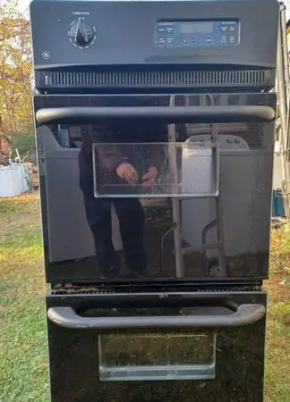 Electric double wall oven like new  6 months warranty
