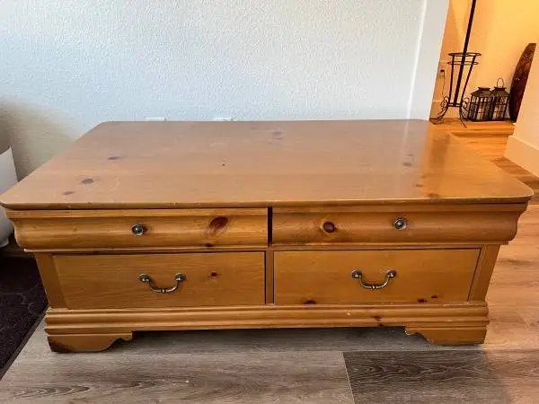 Broyhill coffee table