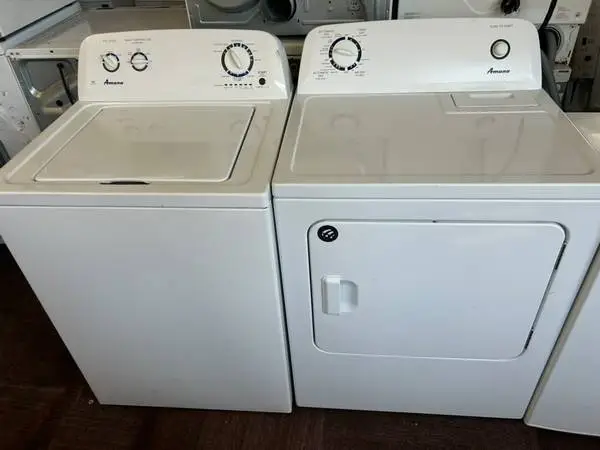 Amana Set Washer and Dryer Side by Side