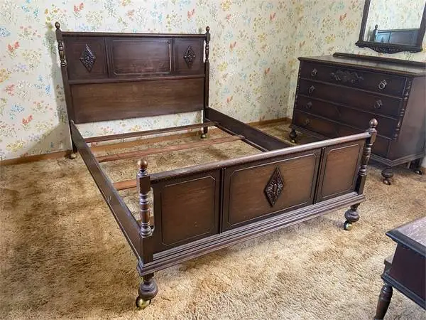 Antique Solid Oak Full / Double Bed