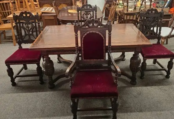 Art Deco Era / Jacobean Style Oak Refractory Dinnig and 4 Chairs