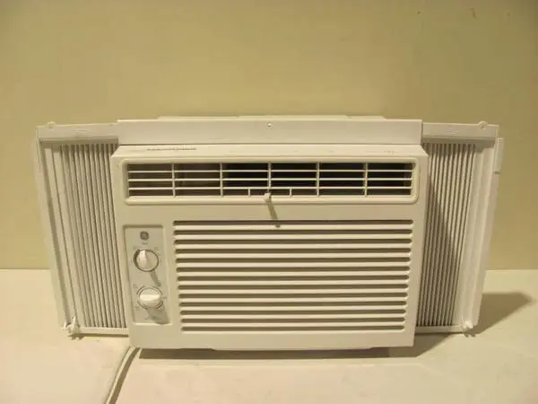 GE 5000 BTU window room air conditioner AC with side fins