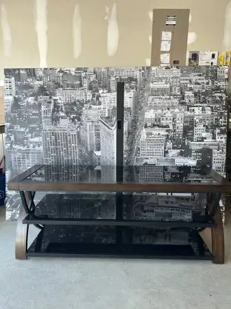 LIKE NEW REAL WOOD TV-ENTERTAIMENT STAND