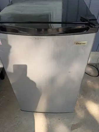 Mini fridge