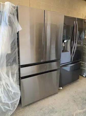 New Out Box Samsung BESPOKE 4-Door French Door Refrigerator