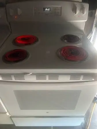 Stove Range Oven Self Clean Refrigerator Freezer/ice maker/white by GE