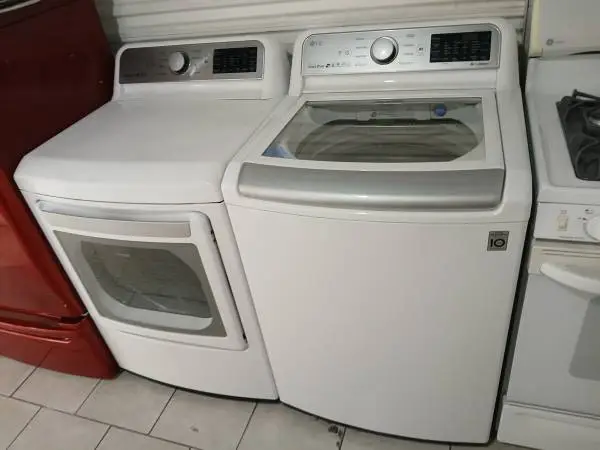 Direct drive lg washer and gas dryer