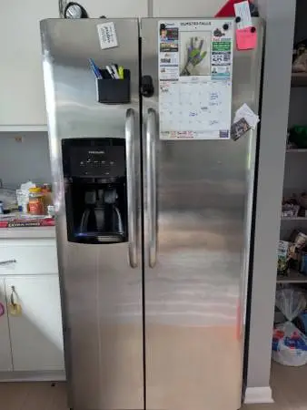 FRIGIDAIRE SIDE BY SIDE