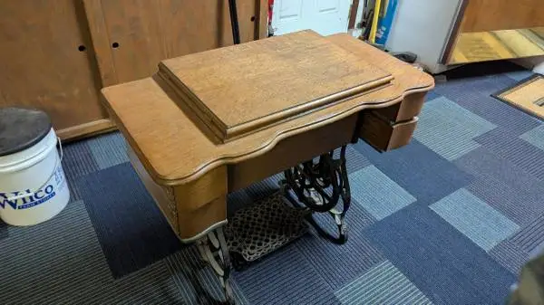 Standard sewing machine 1920s