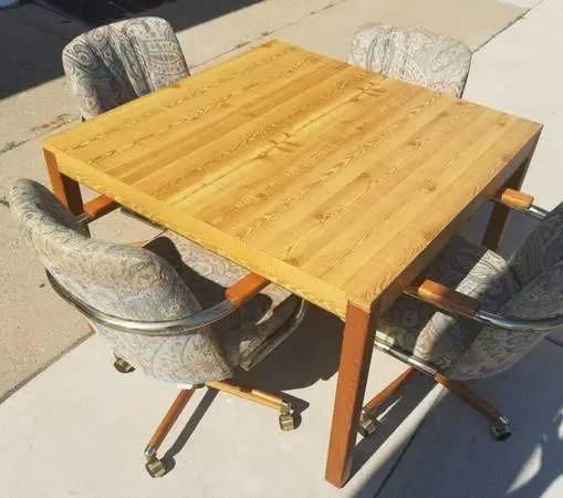 Kitchen /  Dining Room Table and 4 chairs