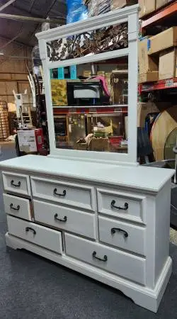 Style White Dresser And Mirror Set