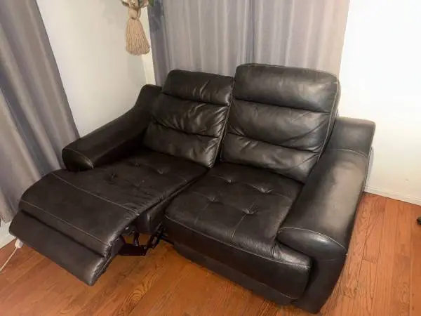 Reclining electric loveseat
