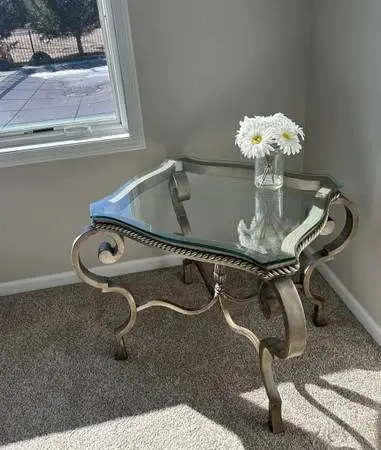 Beautiful Hollywood regency style coffee table and 2 end tables