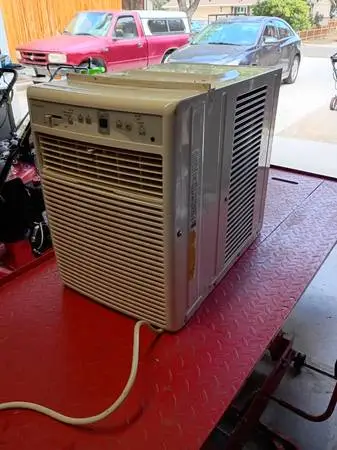 Window AC unit