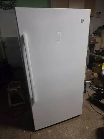 GE 17 cubic feet 2022 white standup freezer