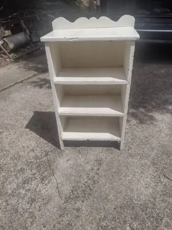 Little solid wooden bookcase