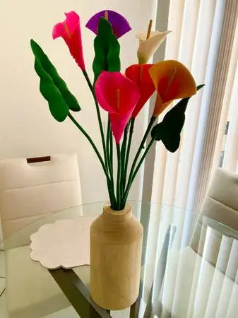 Beautiful Artificial Calla Lily Floral Arrangement in a Wooden Vase, Mexican Sty
