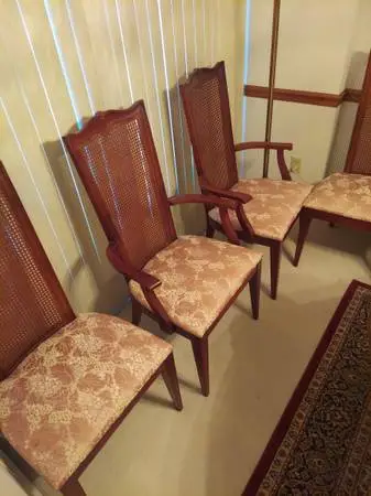 Set of 4 elegant cane highback dining room chairs
