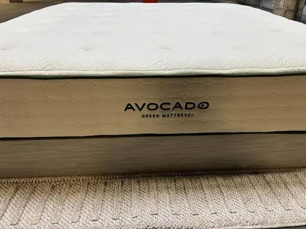 OPEN BOX - AVOCADO Extra Firm King Mattre  - Like New