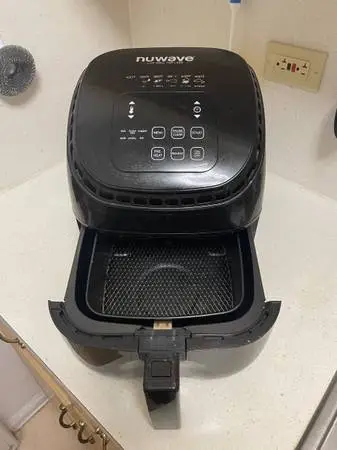 Nuwave 6Qt Electric Oilless Air Fryer Bake Oven Roaster Grill Airfryer