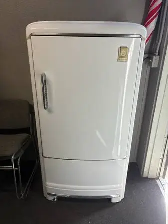 Frigidaire White Refrigerator Vintage / Retro Fridge