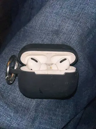 AirPods