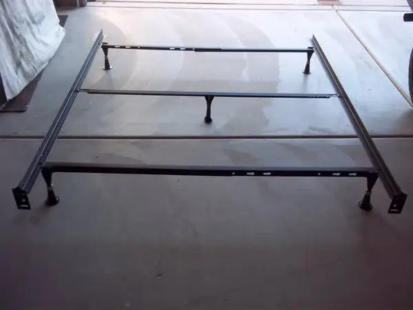 Bed frame Queen size 3 piece