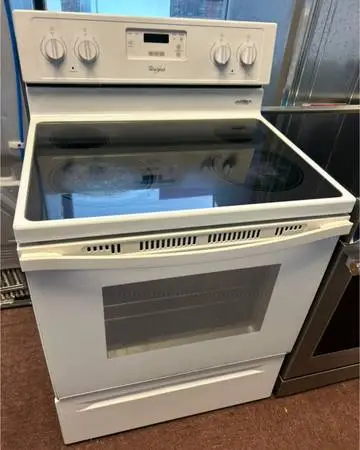 Whirlpool Electric Stove in White Finish