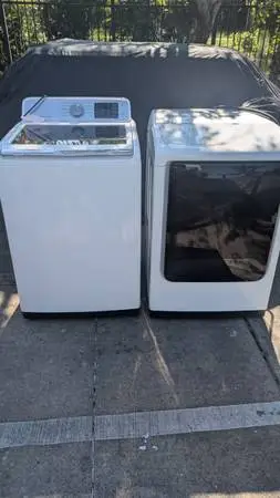 Samsung washer and dryer set 325$