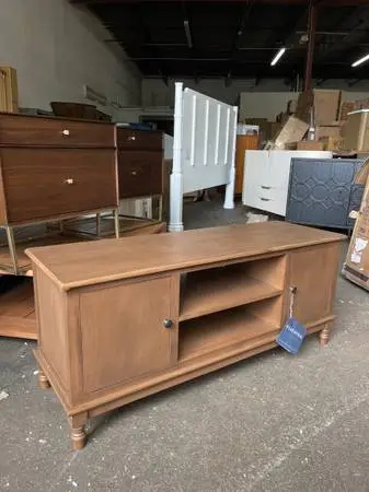 SAFAVIEH Ozark 47” TV Stand – Brown
